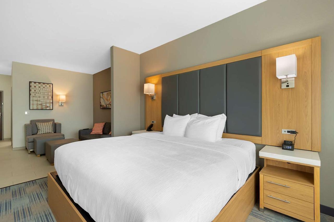 La Quinta Inn & Suites By Wyndham Coralville Iowa City Luaran gambar